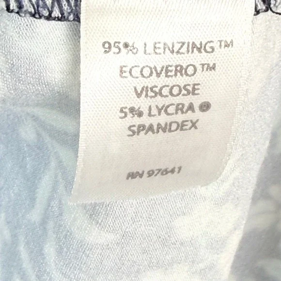 J. Jill Wearever Navy Teal Floral Viscose Stretch Tunic Top Womens Small - Picture 5 of 6